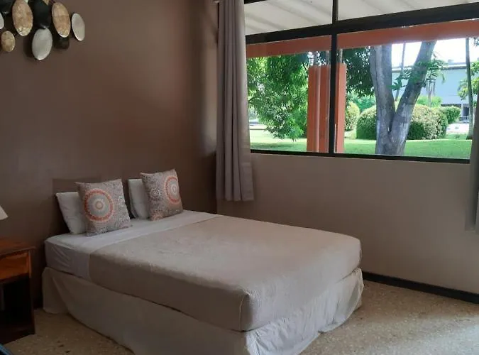 Hotel Diriá 3*